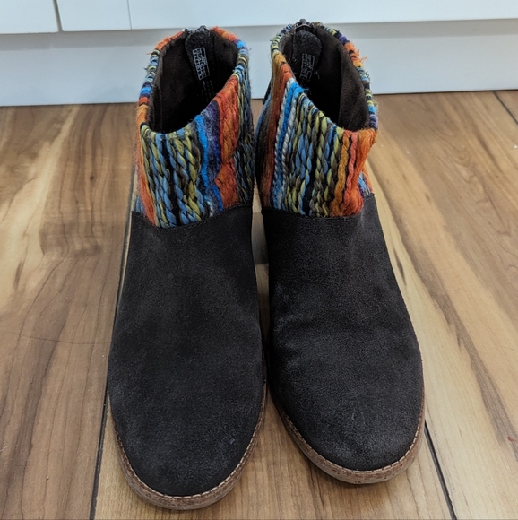 TOMS Leila Suede & Wool Bootie [9] - Picture 6 of 8